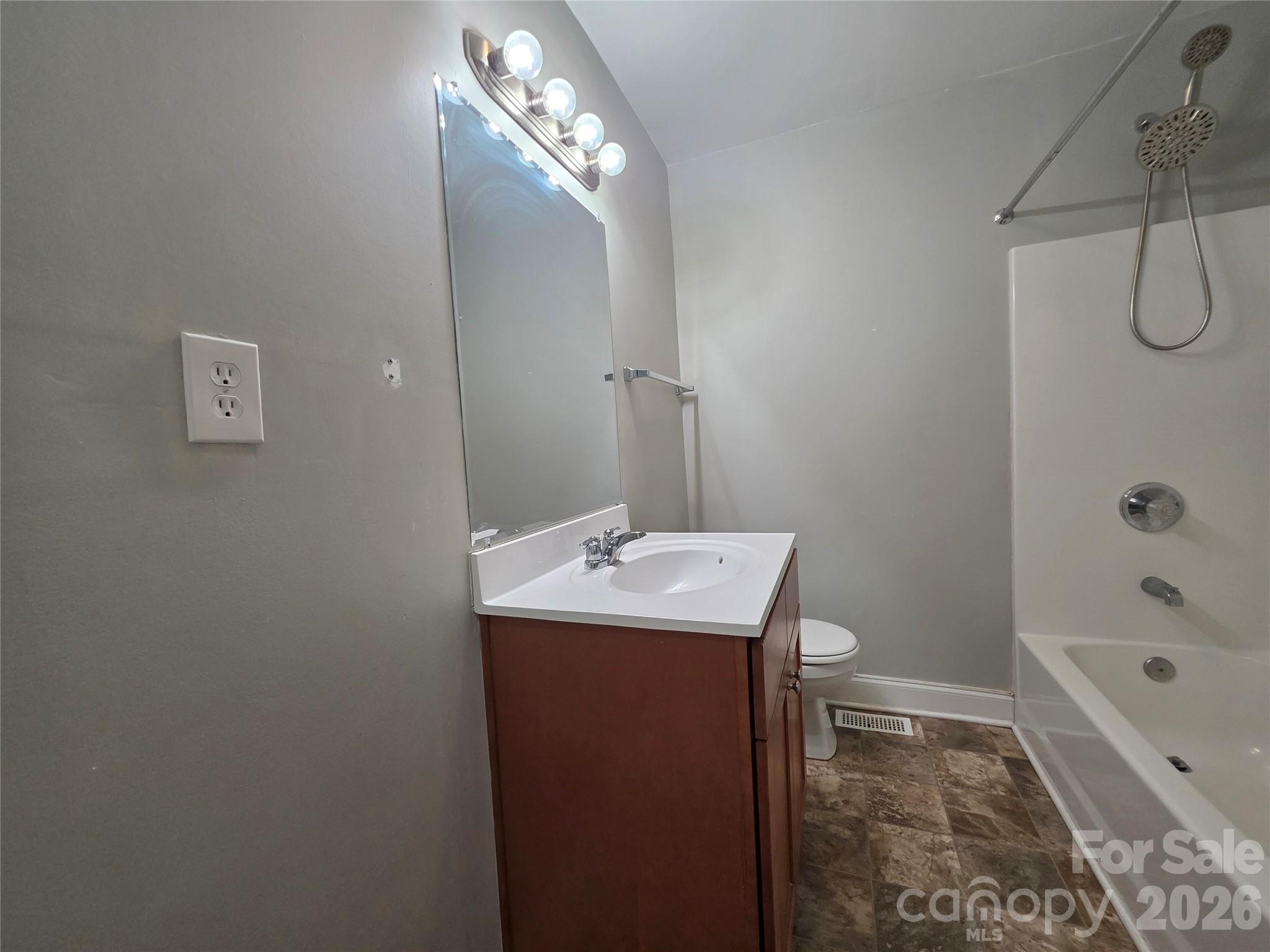5120 Elder Avenue Property Photo 17