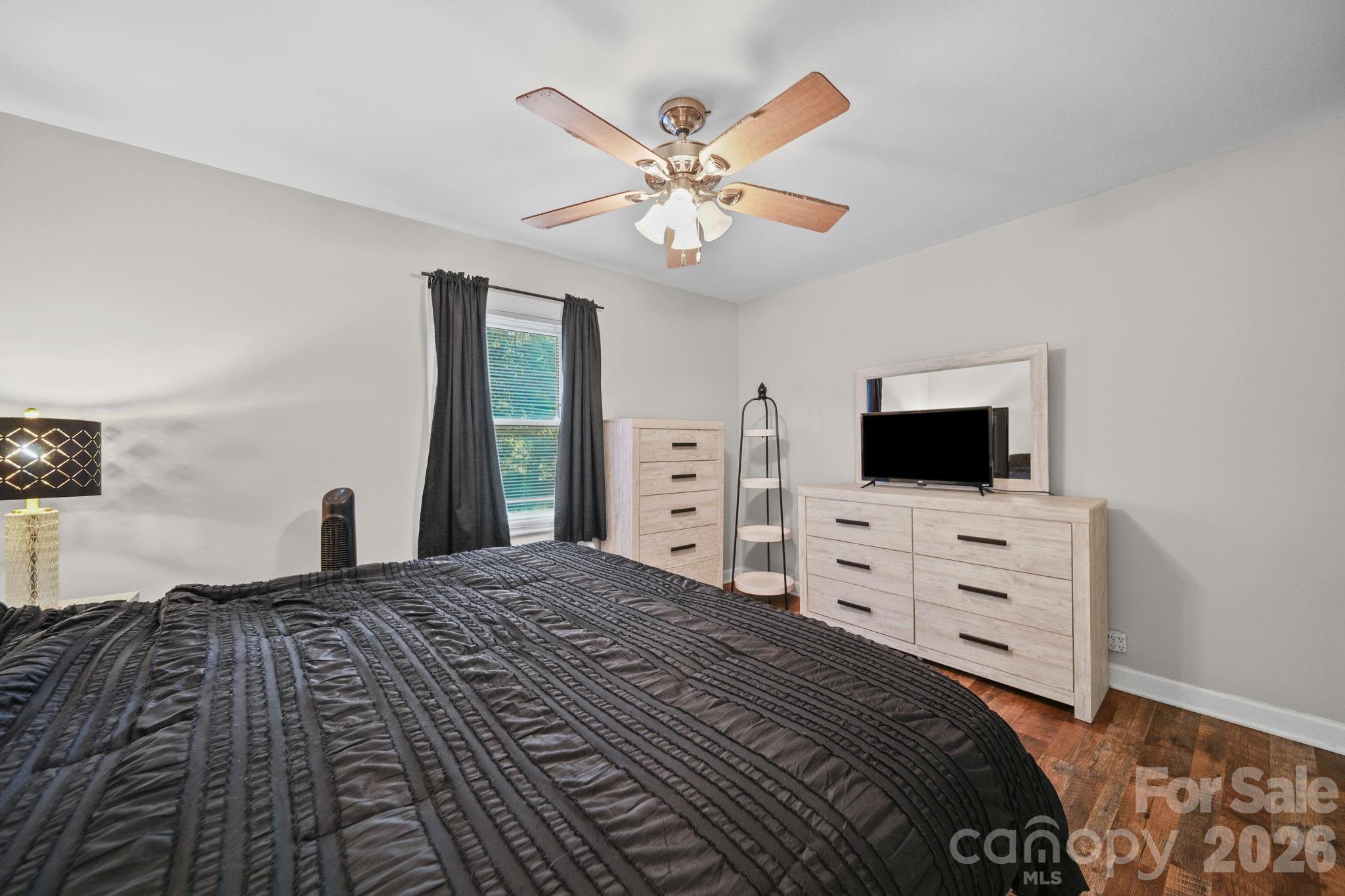 305 N Milford Drive Property Photo 15