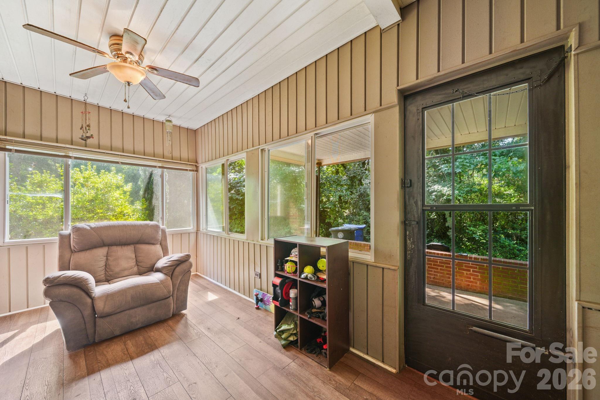 305 N Milford Drive Property Photo 21