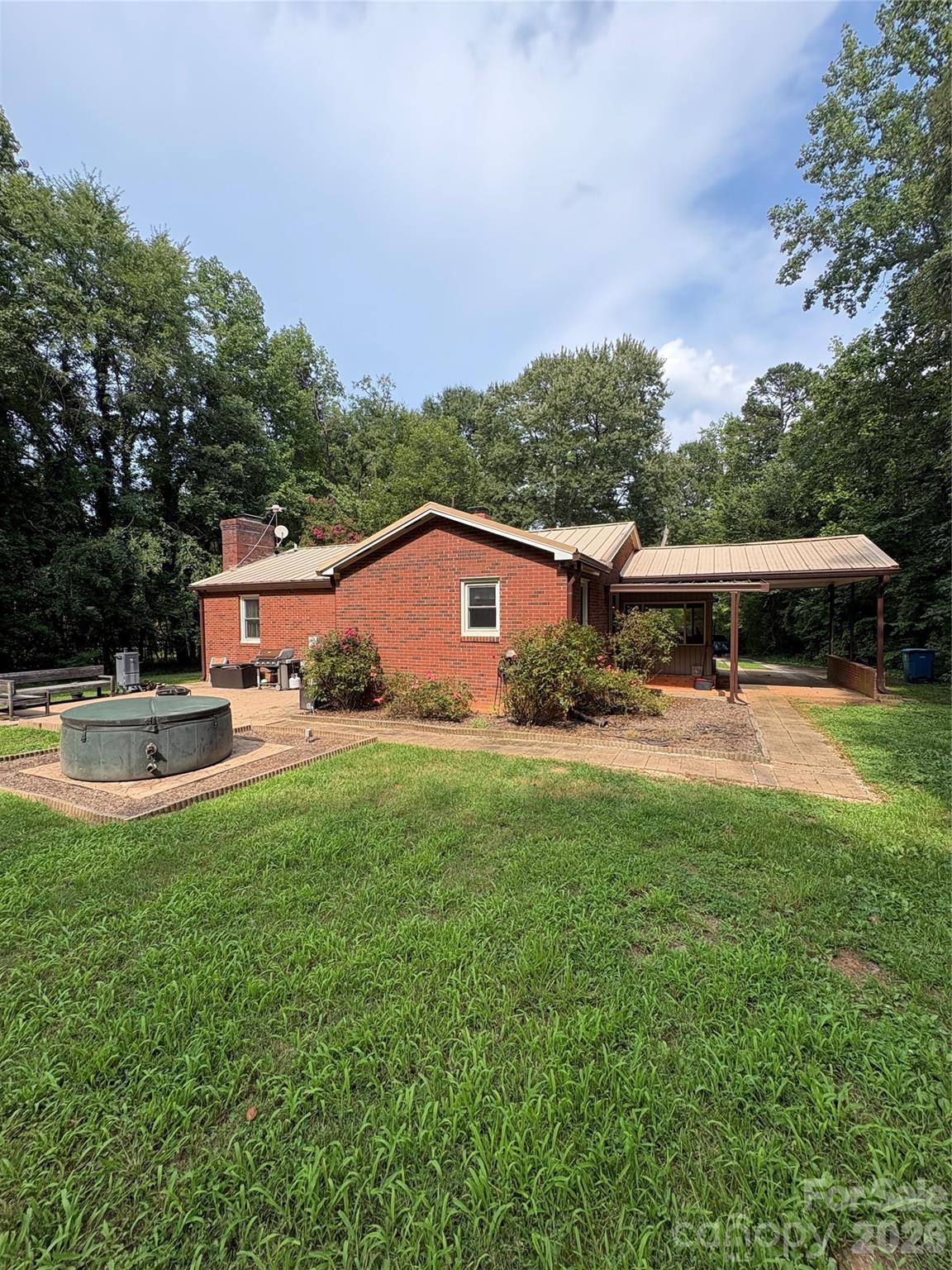 305 N Milford Drive Property Photo 27