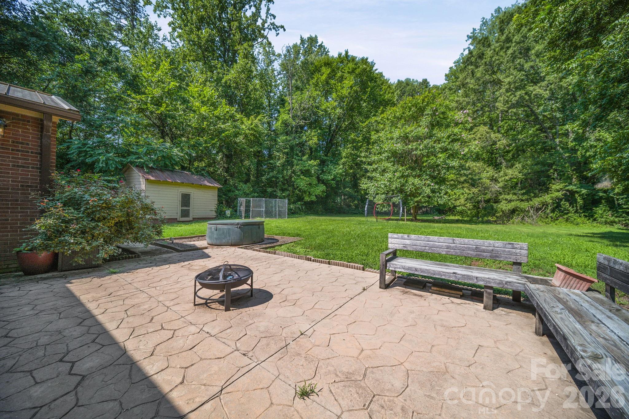 305 N Milford Drive Property Photo 29