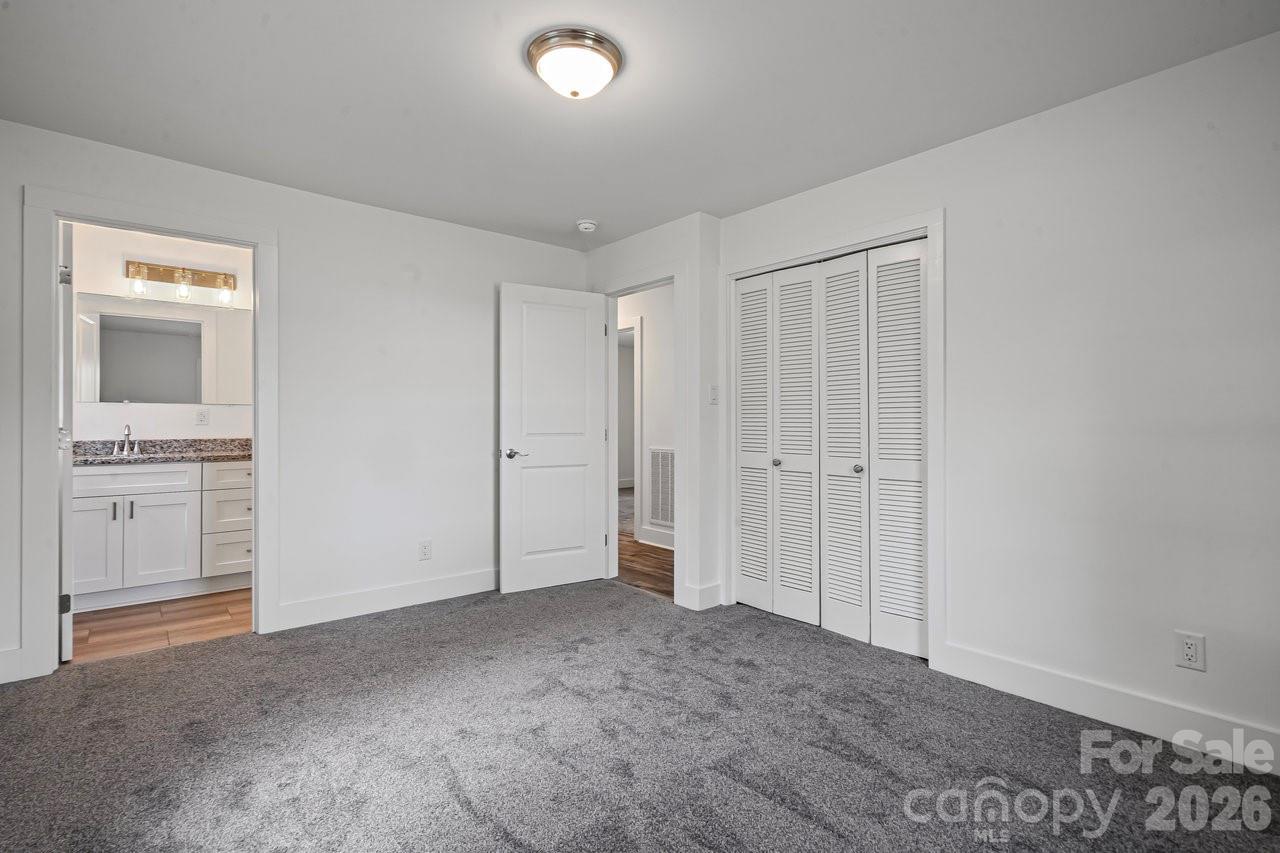 520 Wright Avenue Property Photo 12