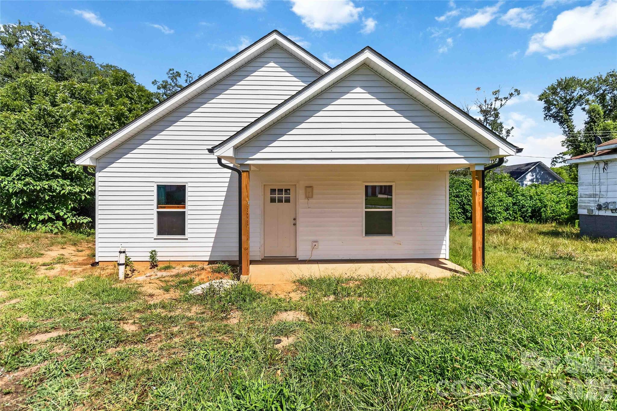 615 Smith Street Property Photo 1