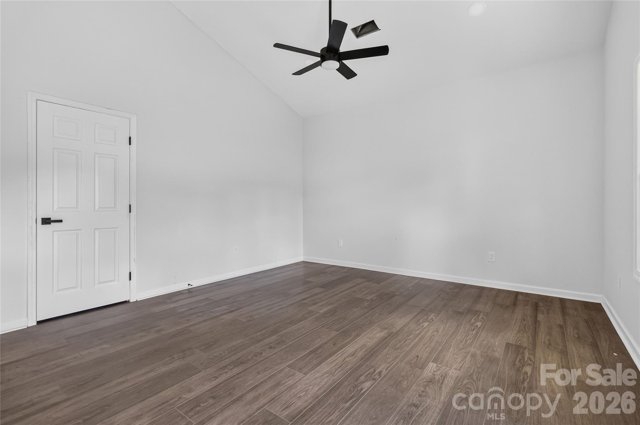 615 Smith Street Property Photo 3