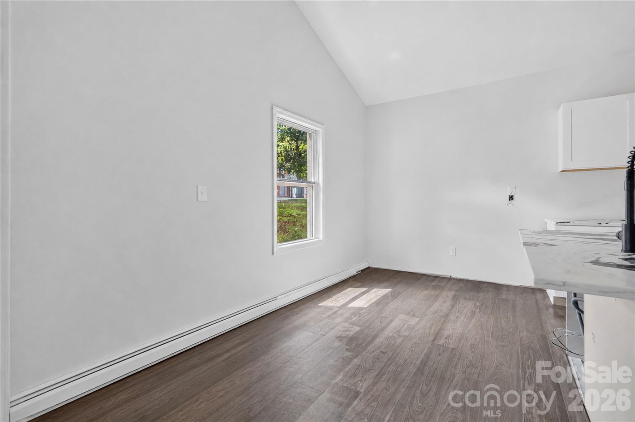 615 Smith Street Property Photo 7