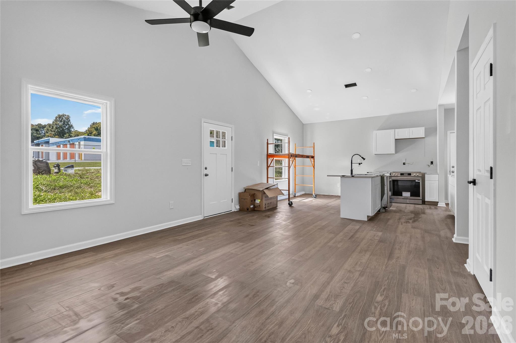 615 Smith Street Property Photo 11