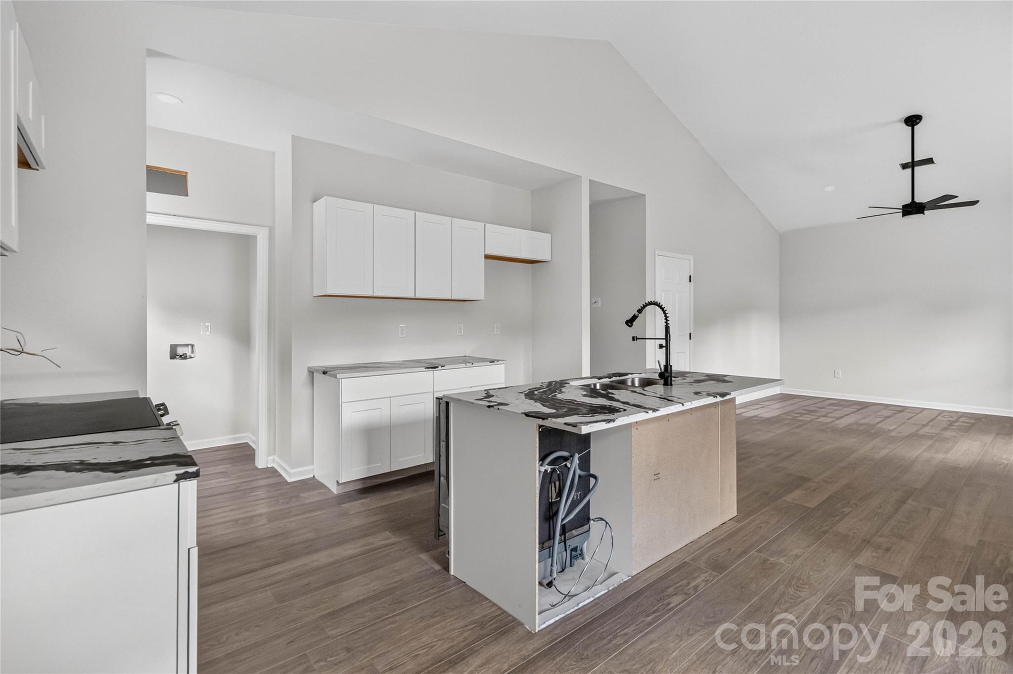 615 Smith Street Property Photo 13