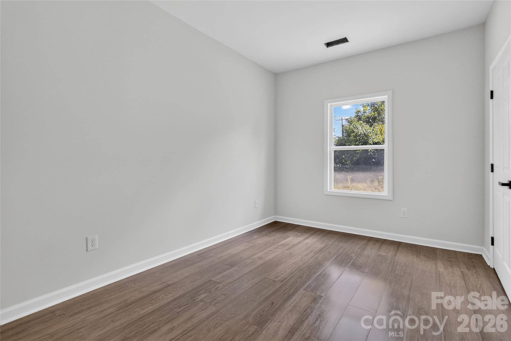 615 Smith Street Property Photo 16