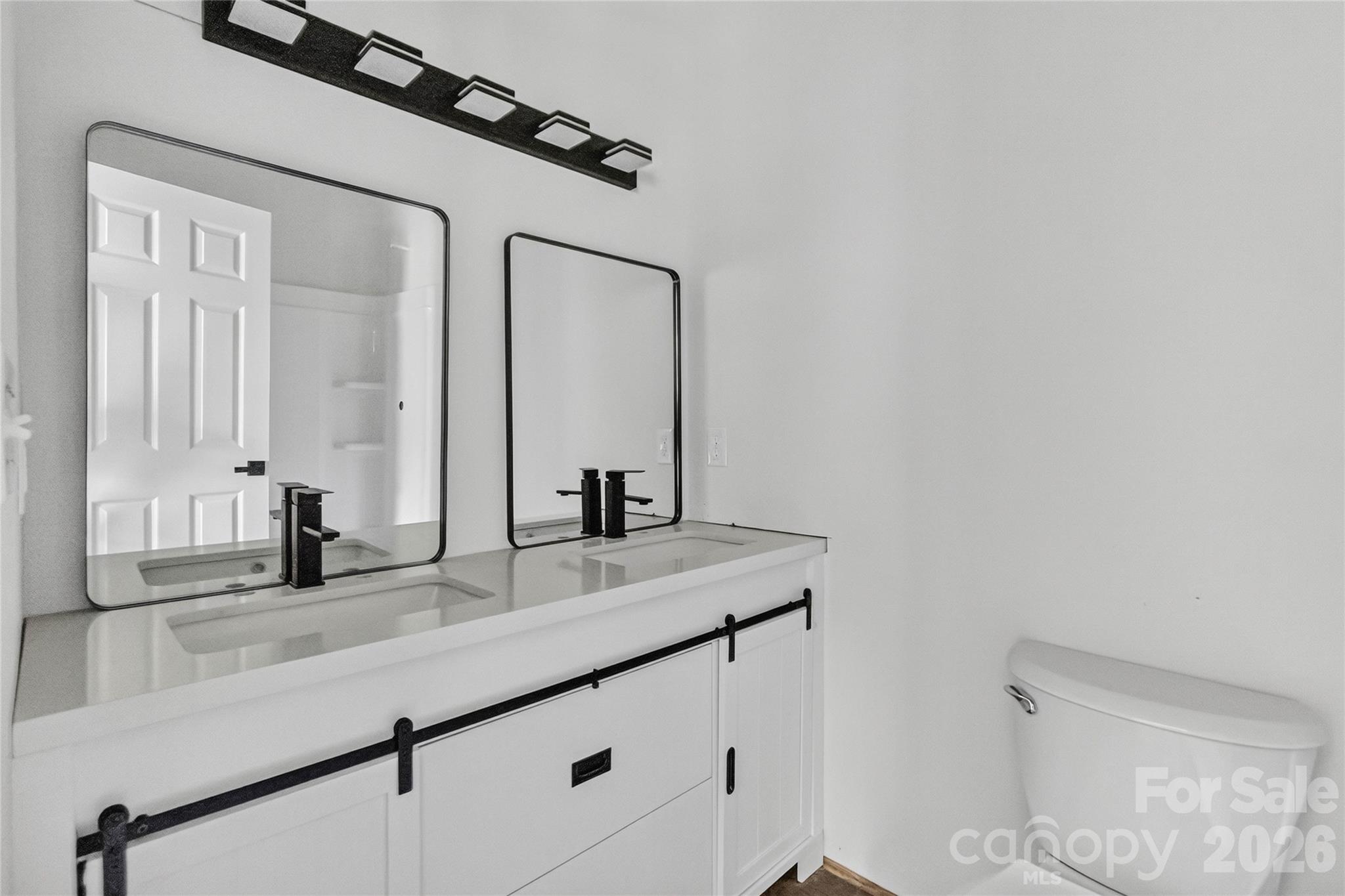615 Smith Street Property Photo 20