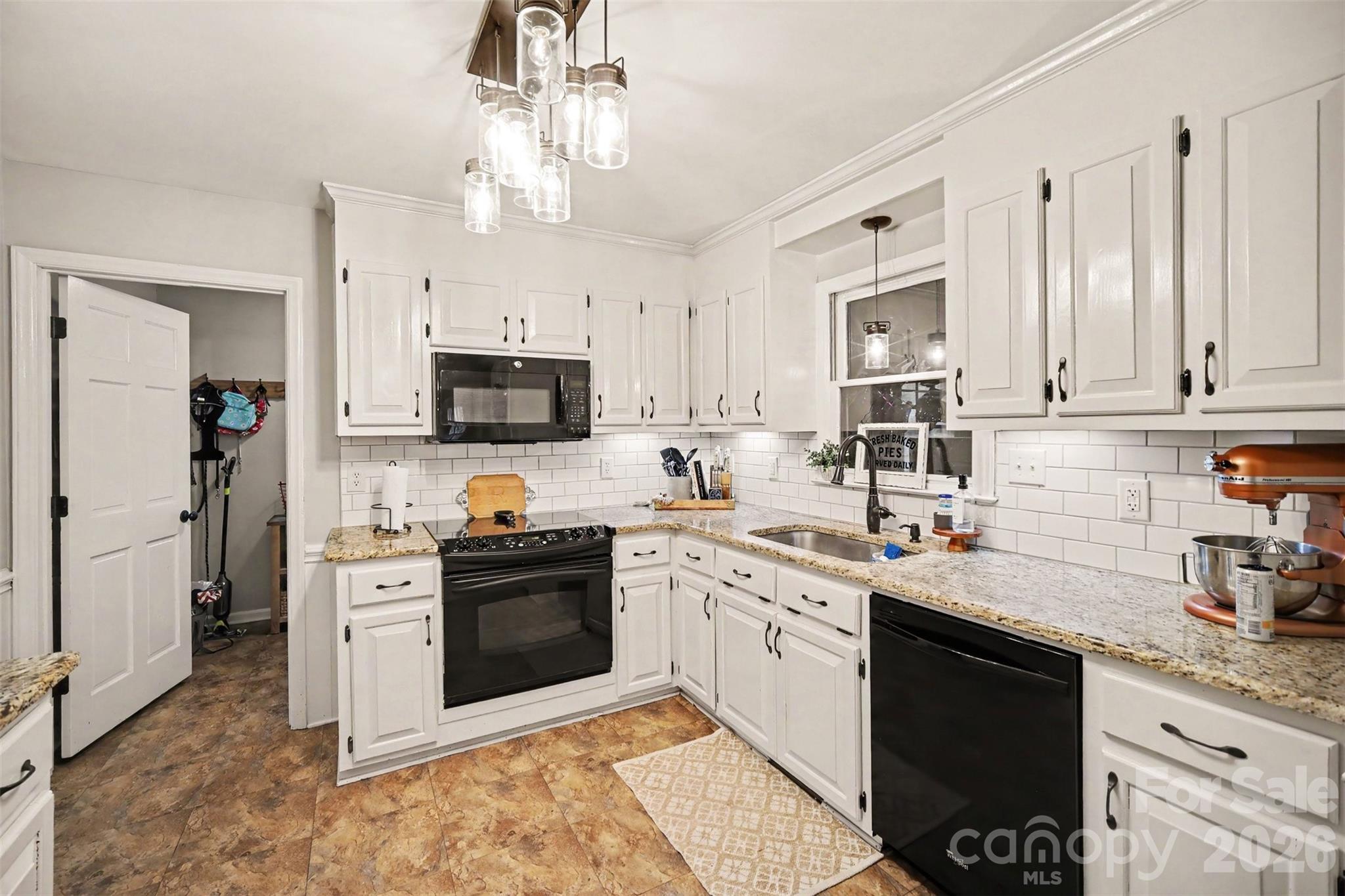 7774 Pharr Mill Road Property Photo 6