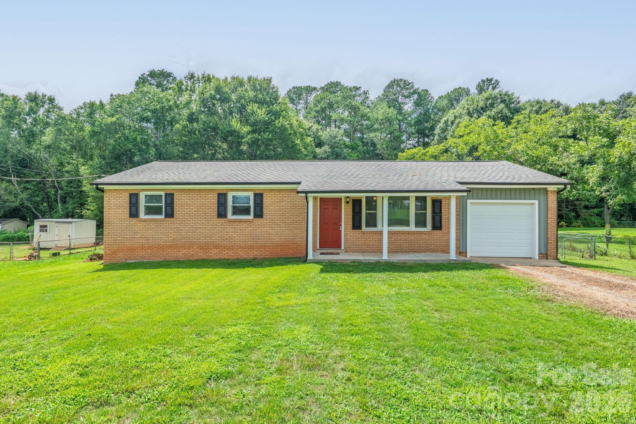 3907 Little Mountain Road Property Photo 2
