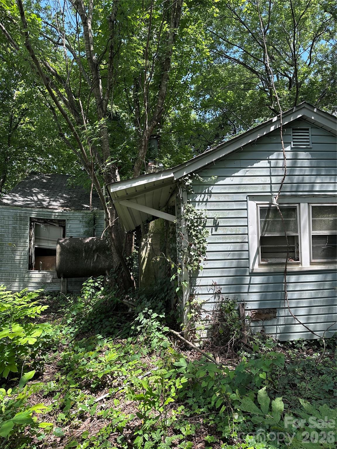 499 Leonard Road Property Photo 1