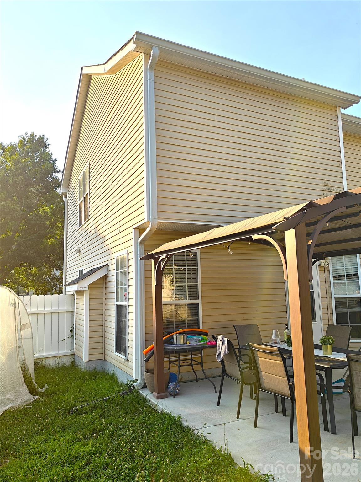 9026 Shenington Place Property Photo 3