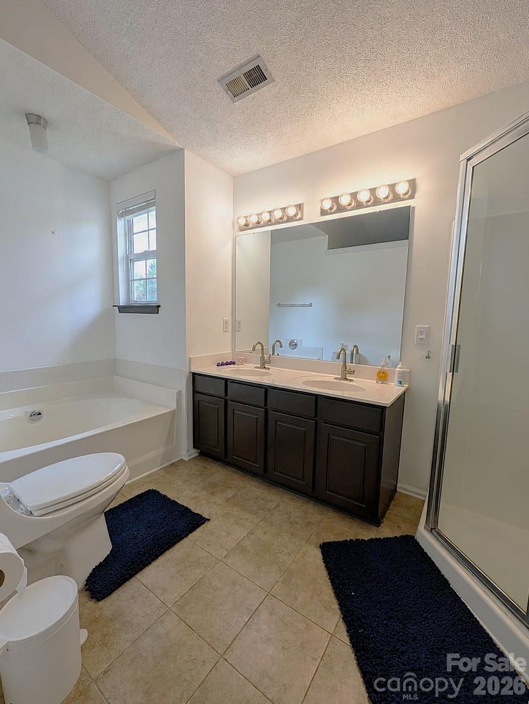 9026 Shenington Place Property Photo 5