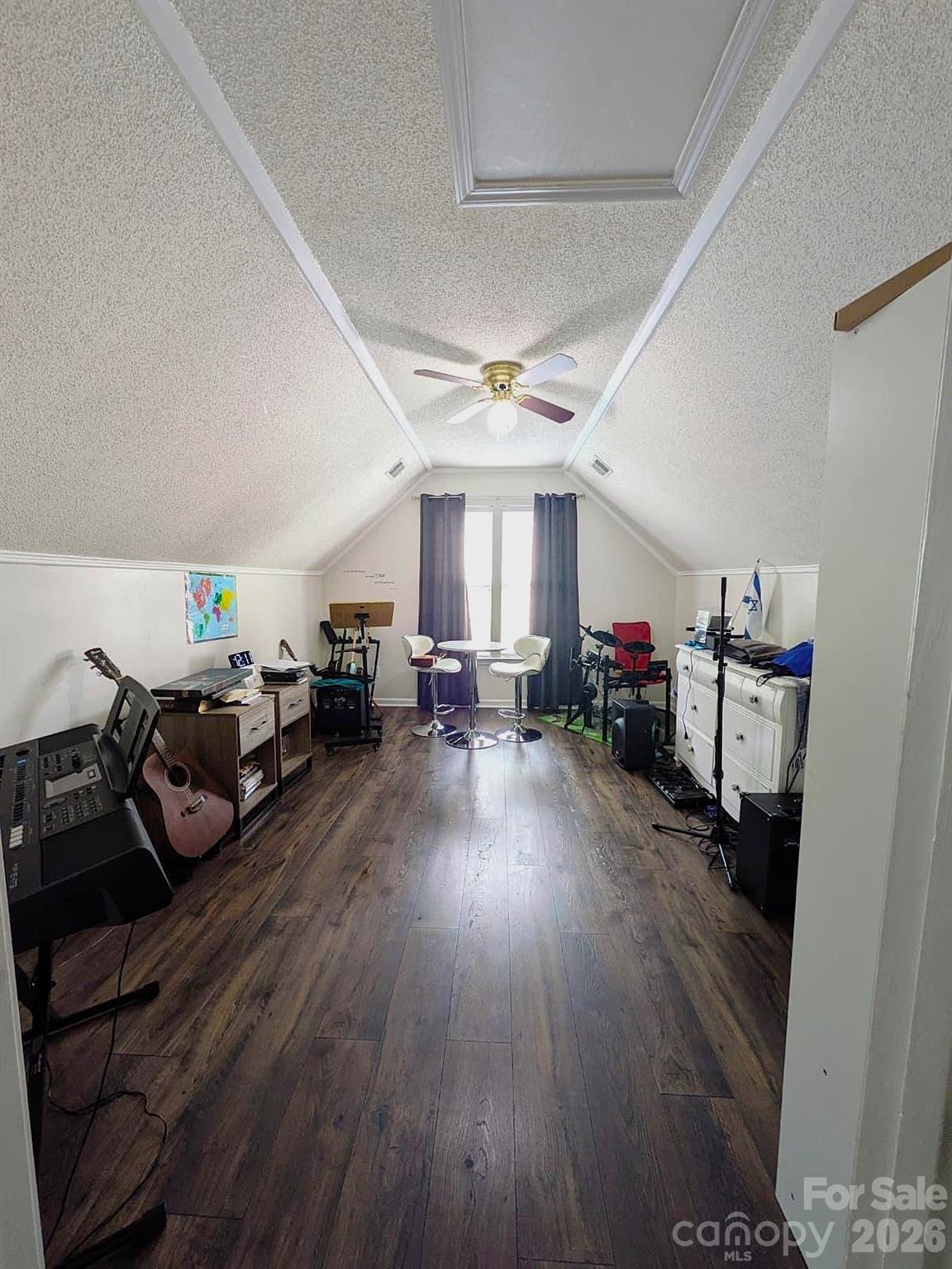 9026 Shenington Place Property Photo 8