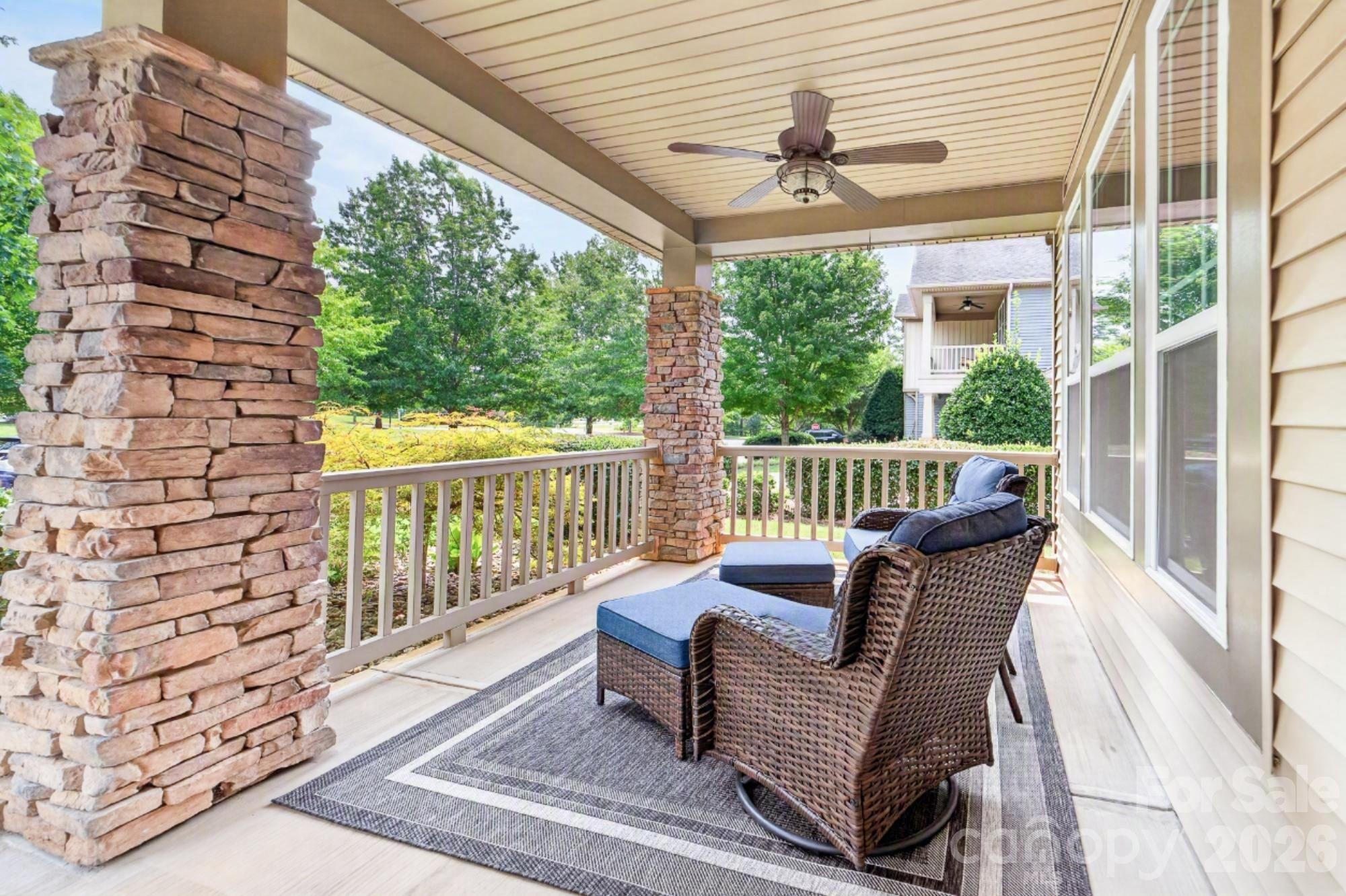 2044 Middleton Farm Drive Property Photo 4