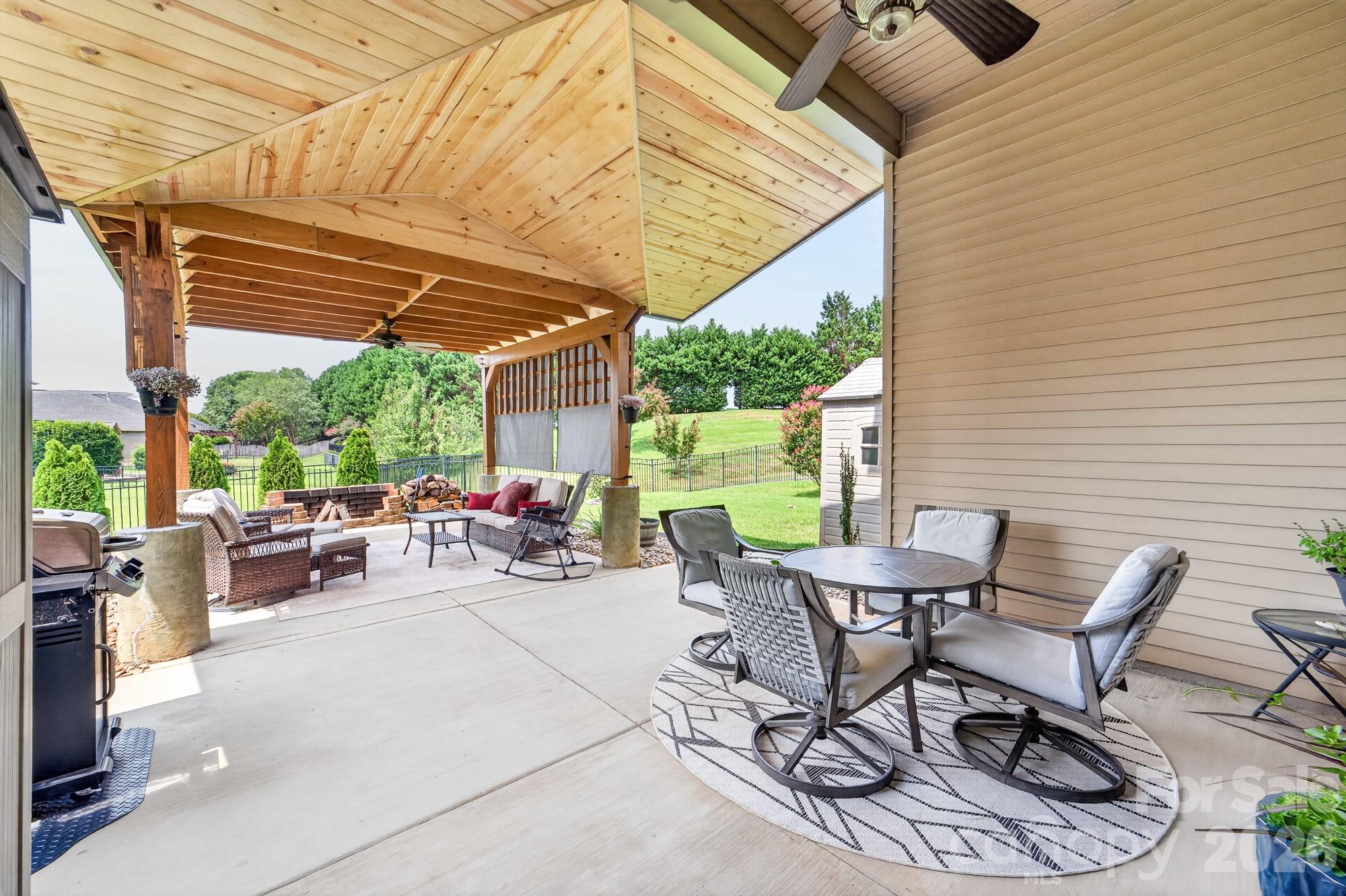 2044 Middleton Farm Drive Property Photo 37