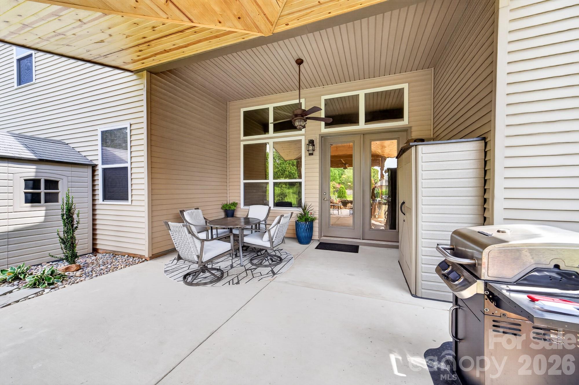 2044 Middleton Farm Drive Property Photo 39
