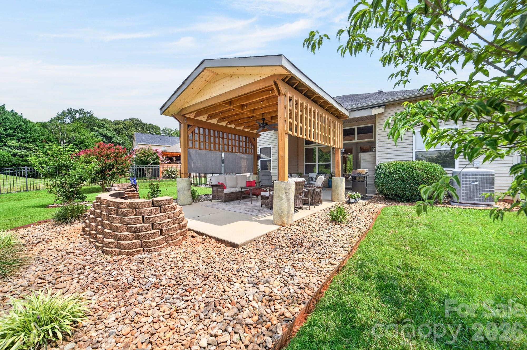 2044 Middleton Farm Drive Property Photo 40