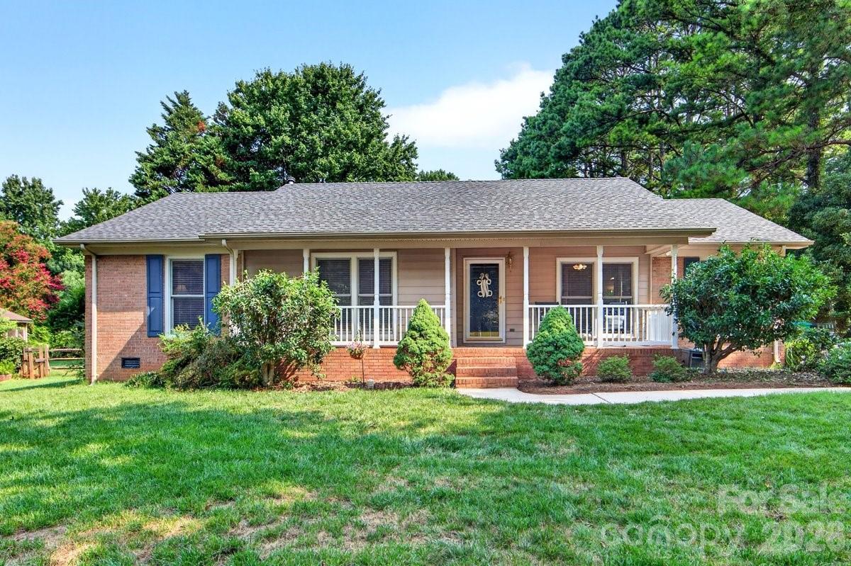 1101 Lightwood Drive Property Photo 1