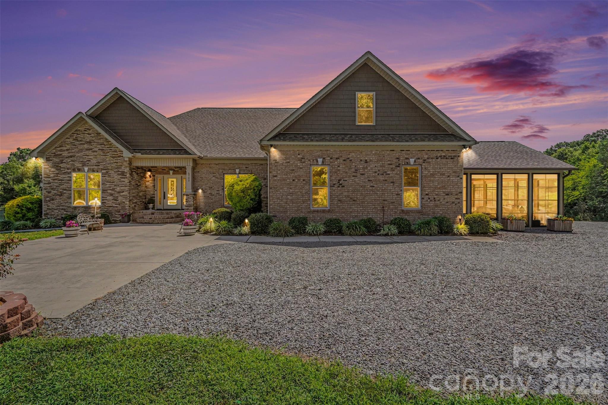5702 Army Road Property Photo 1