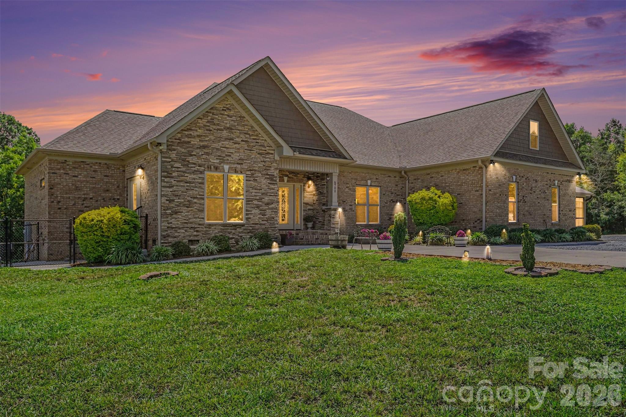 5702 Army Road Property Photo 2