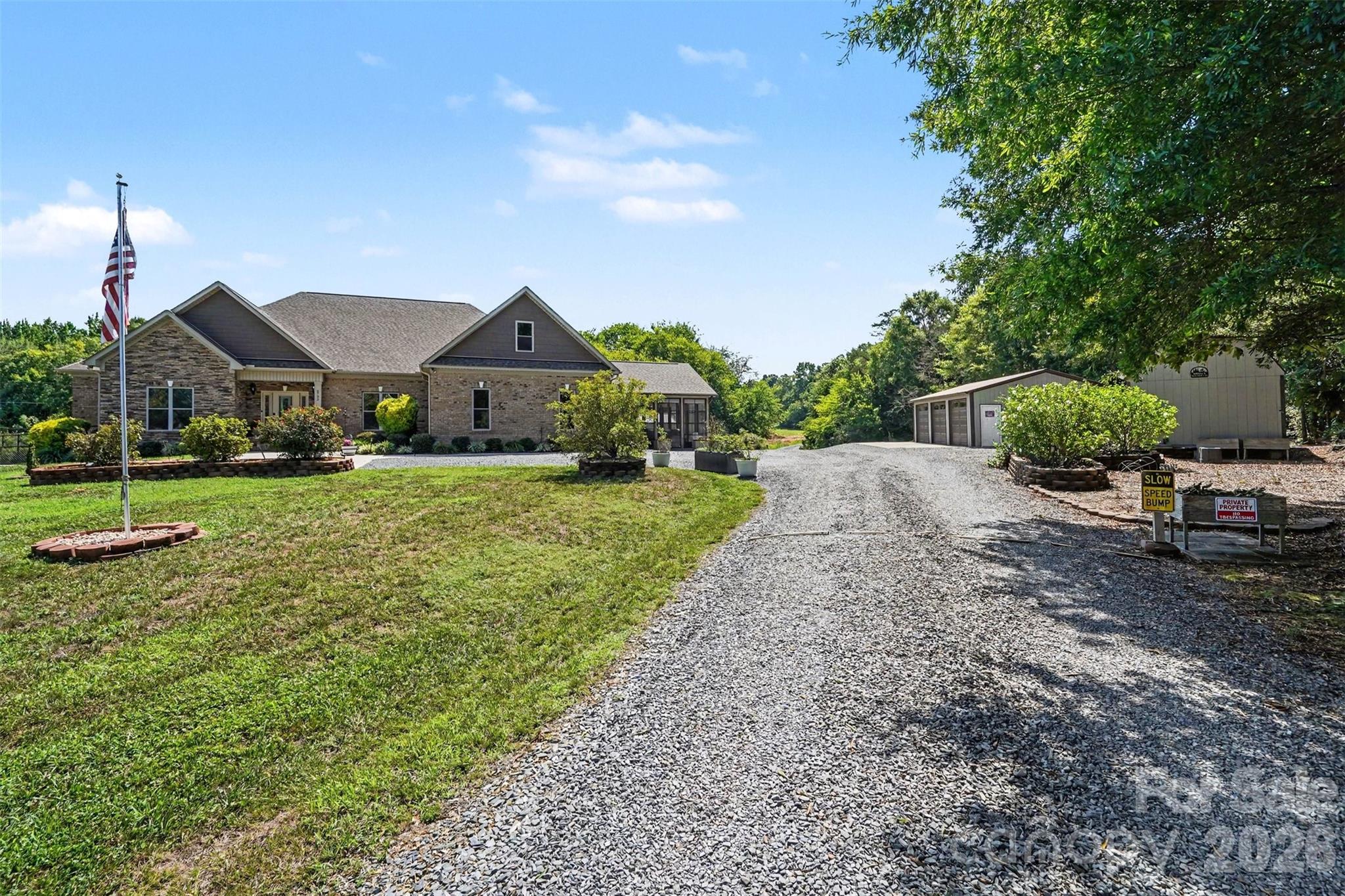 5702 Army Road Property Photo 5