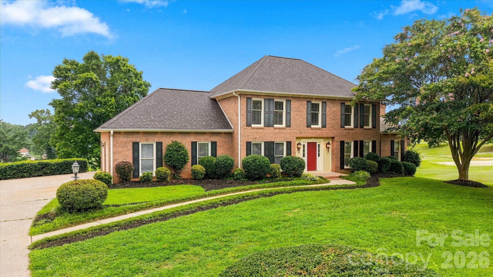 18 Meandering Way Property Photo 1