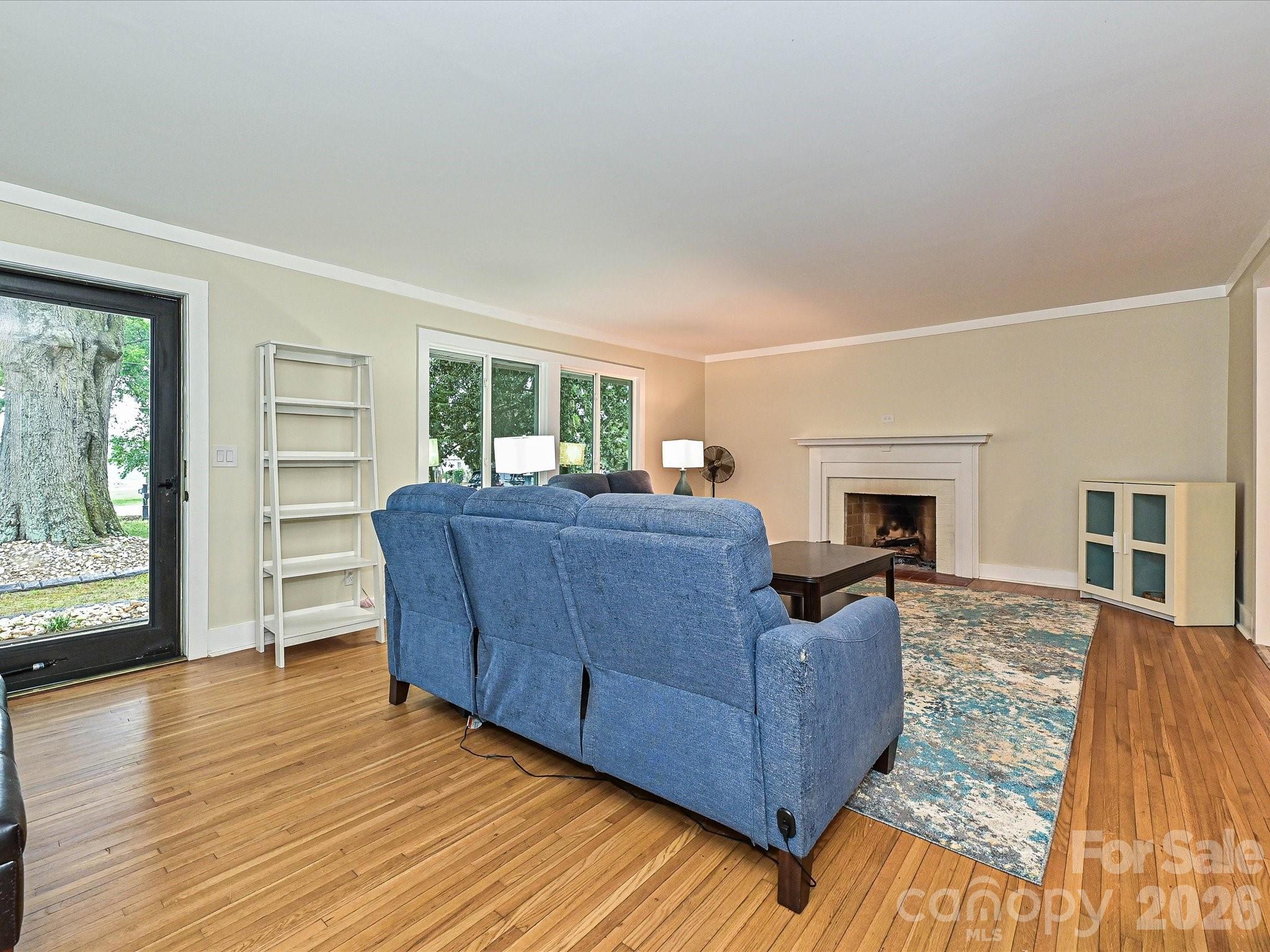 3115 Potter Road Property Photo 7