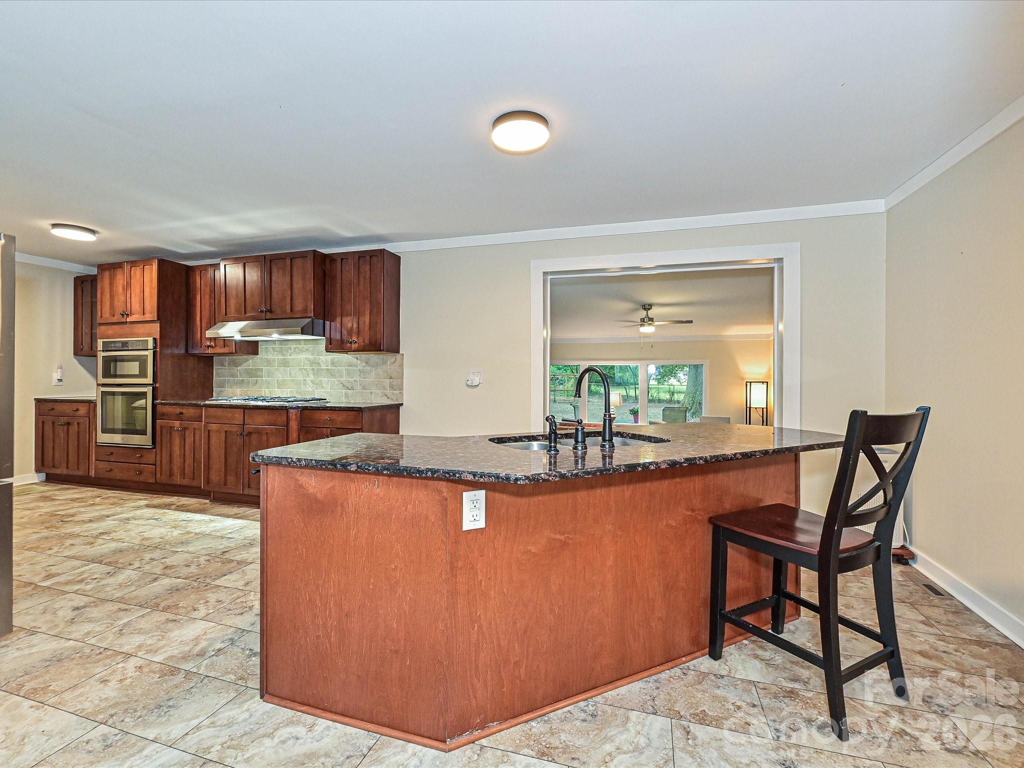3115 Potter Road Property Photo 10