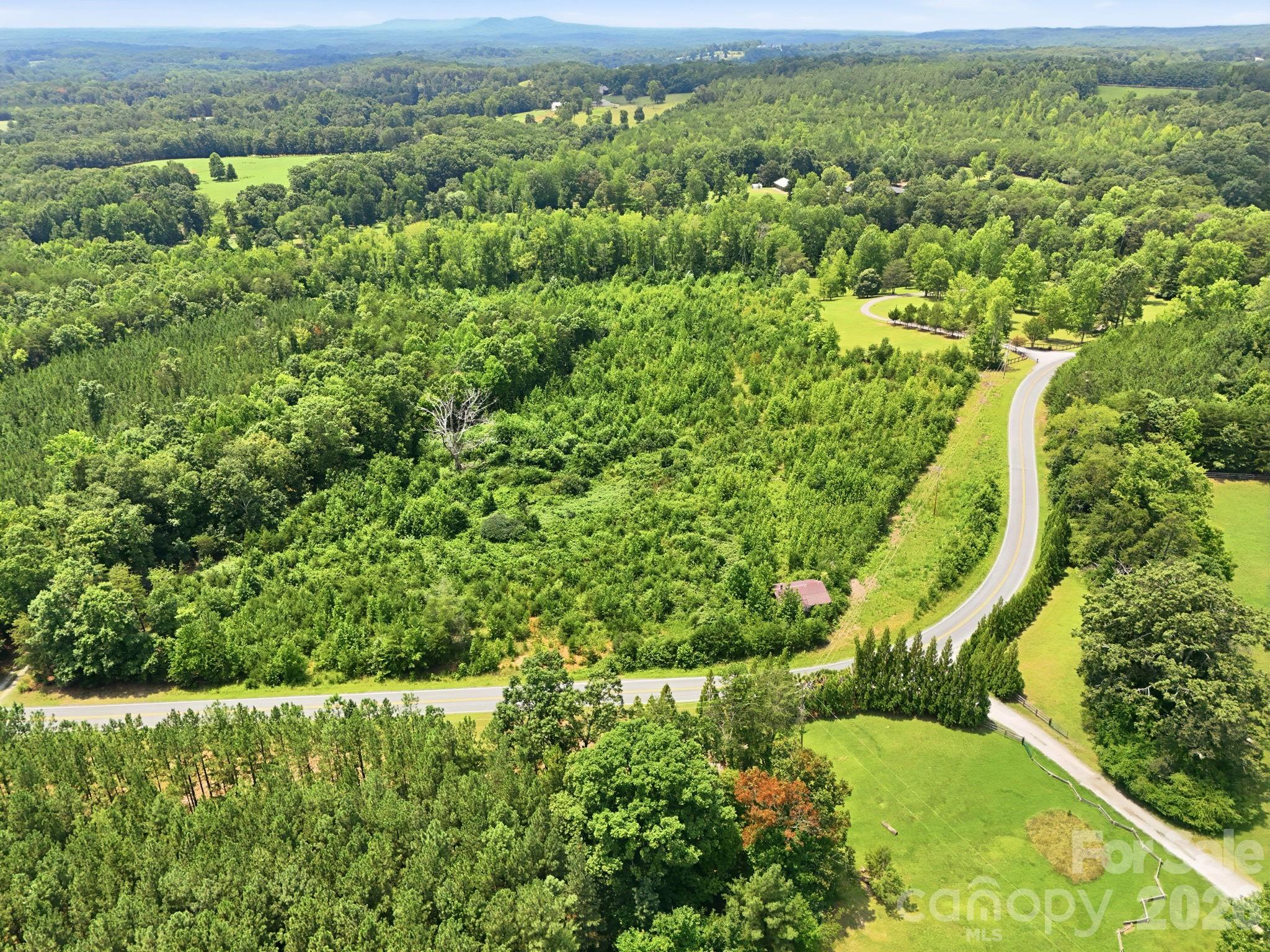 1522 Little Mountain Road Property Photo 5
