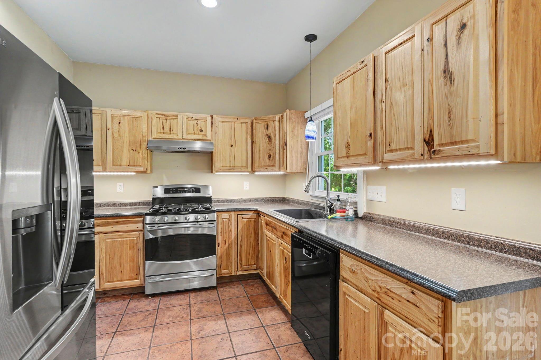 4176 Peyton Court Property Photo 3