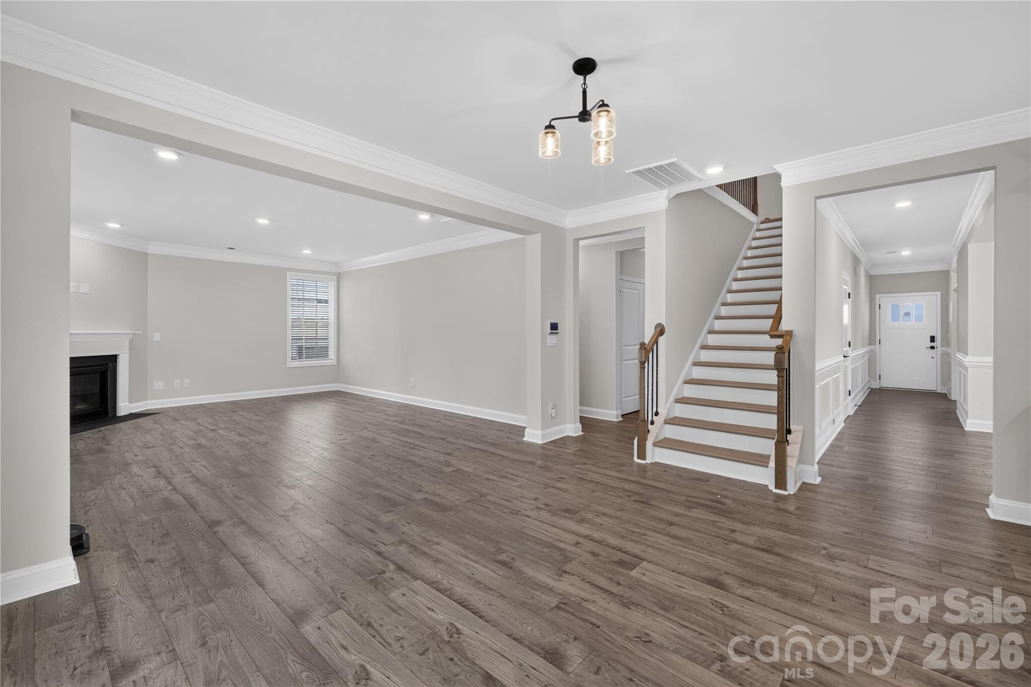 7027 Sylvan Retreat Drive Property Photo 10
