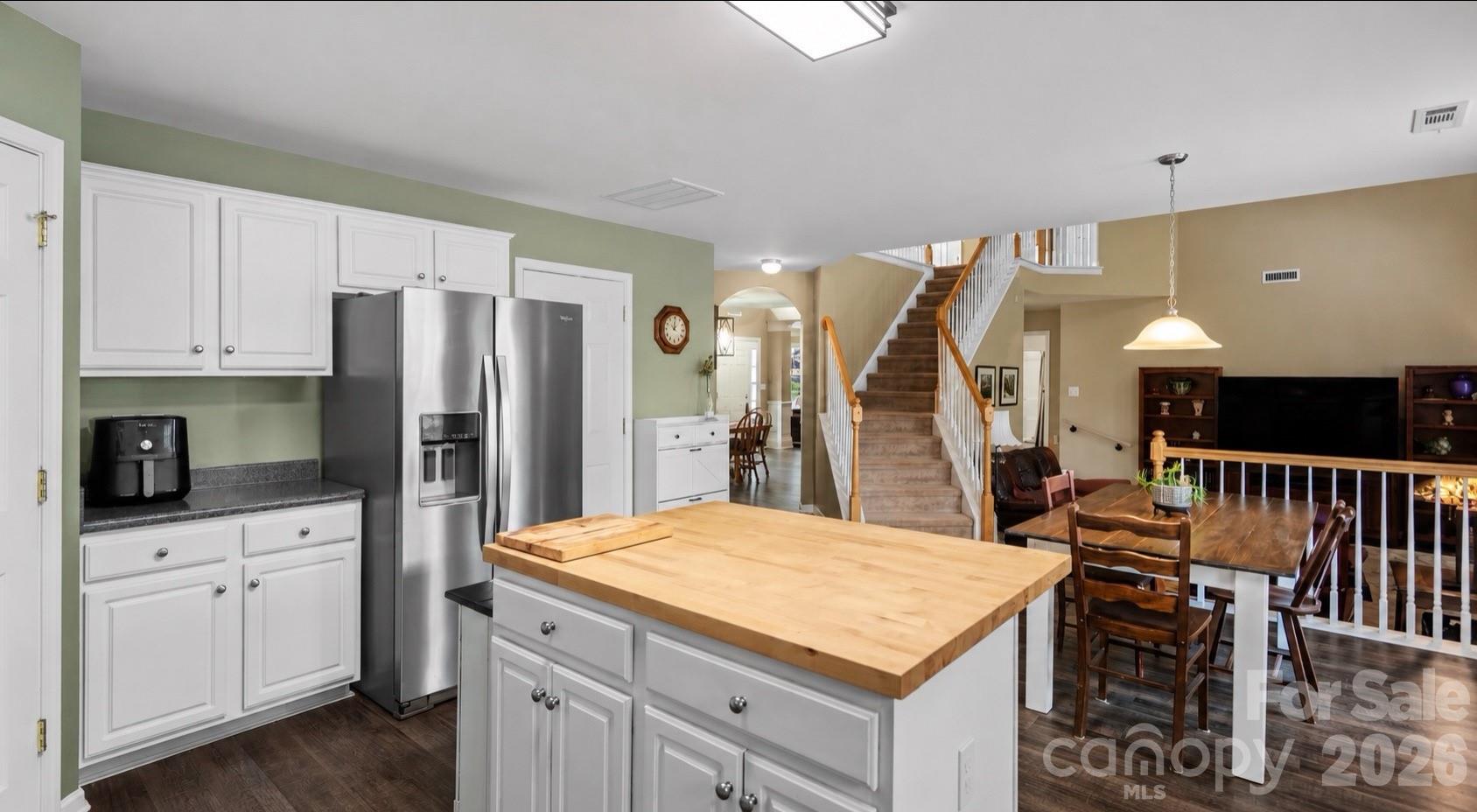 208 Elrosa Road Property Photo 1