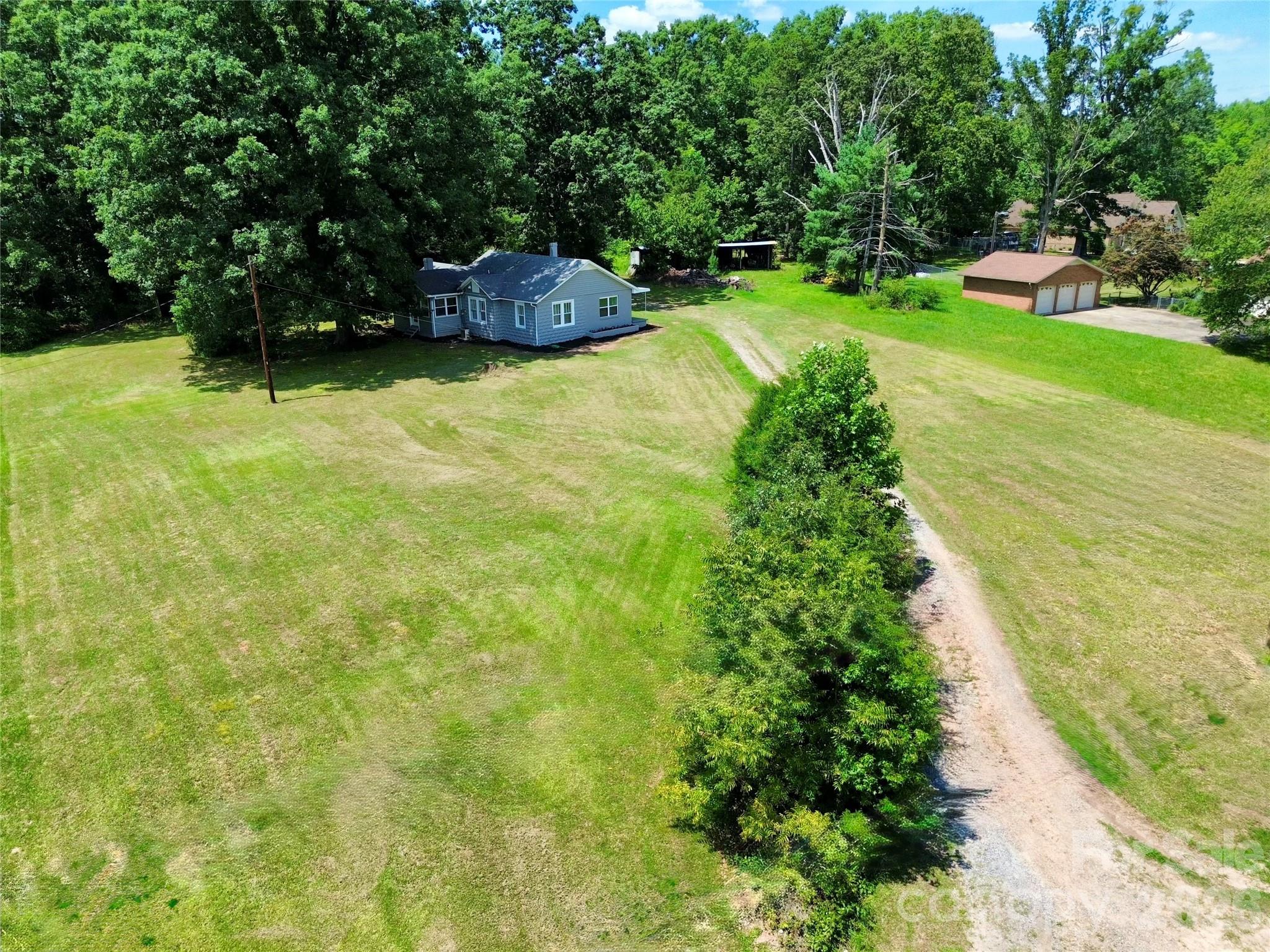 4934 E Nc 10 Highway Property Photo 2