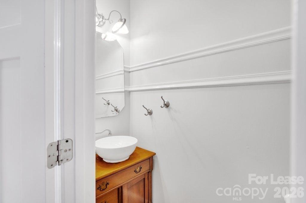 1210 Mendenhall Court Property Photo 12