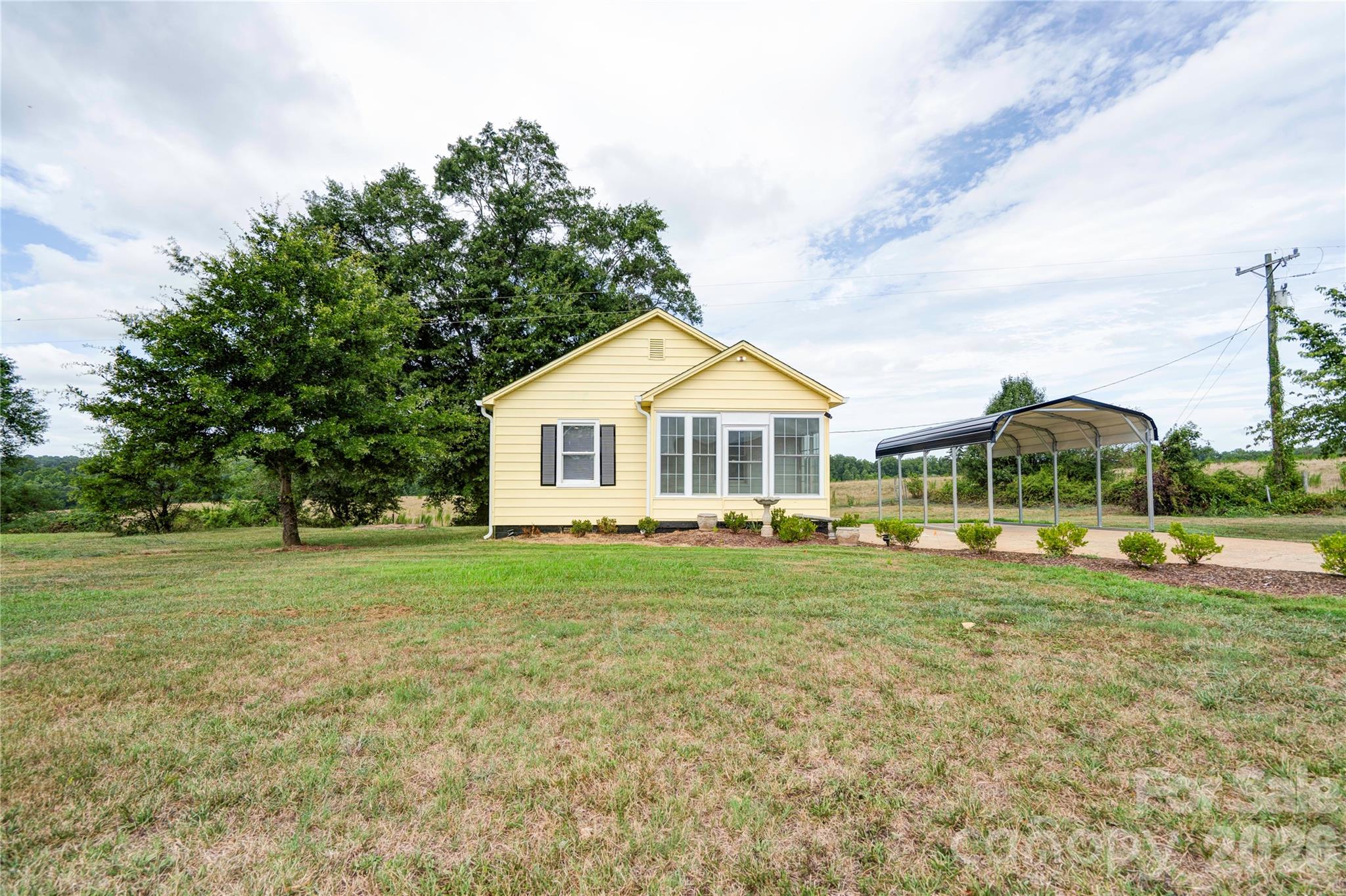 3837 Harris Creek Road Property Photo 1