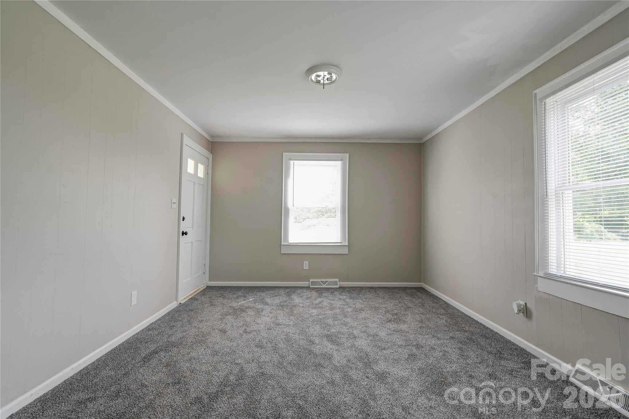 3837 Harris Creek Road Property Photo 5
