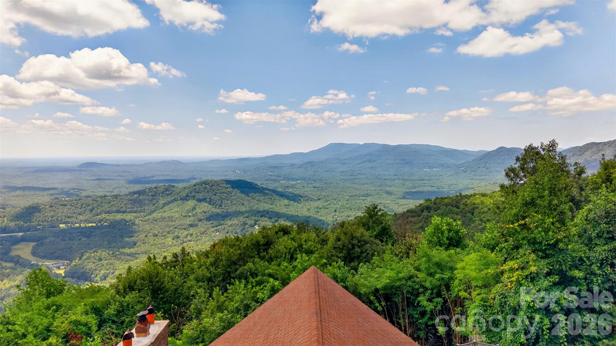 370 Mountain Side Drive Property Photo 4