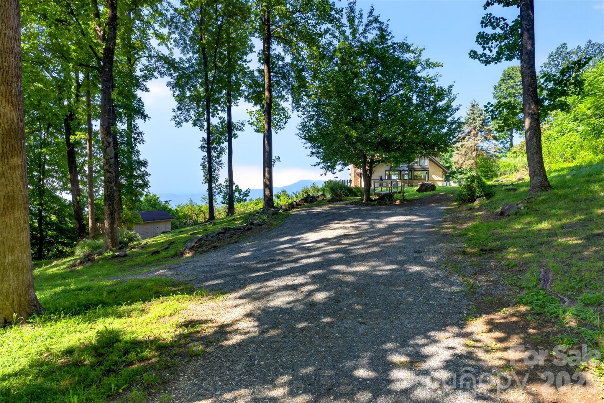 370 Mountain Side Drive Property Photo 19