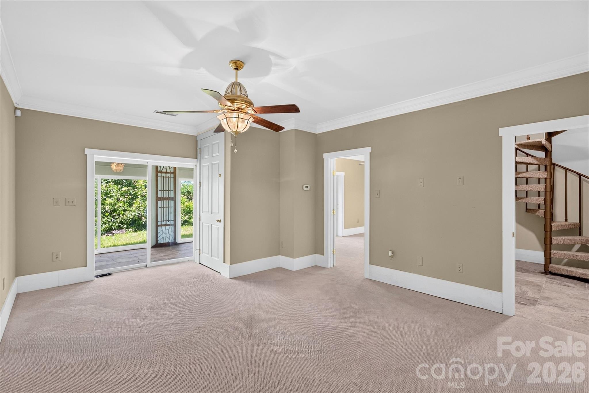 370 Mountain Side Drive Property Photo 35