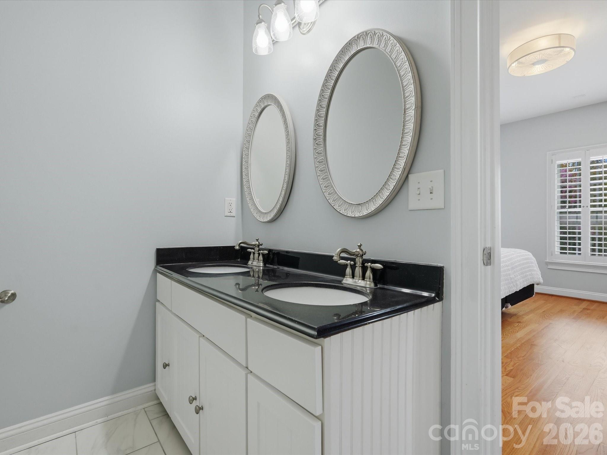 929 Gardenia Street Property Photo 33