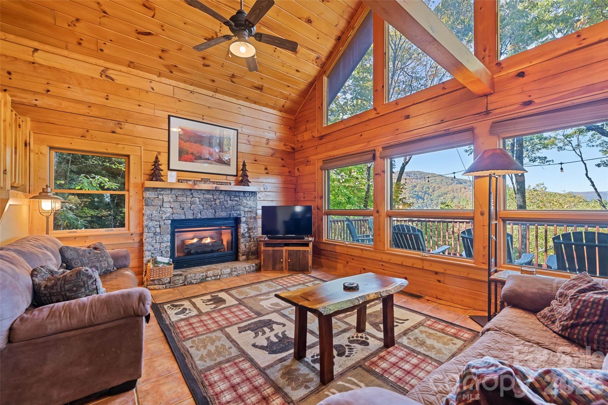 582 Tsalagi Trail Property Photo 9