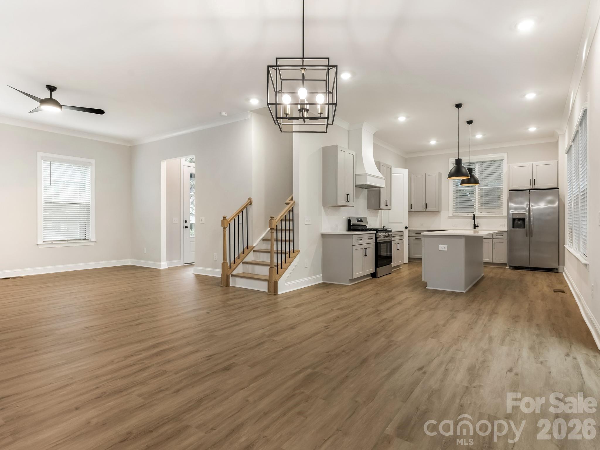 428 Woodvale Place Property Photo 8