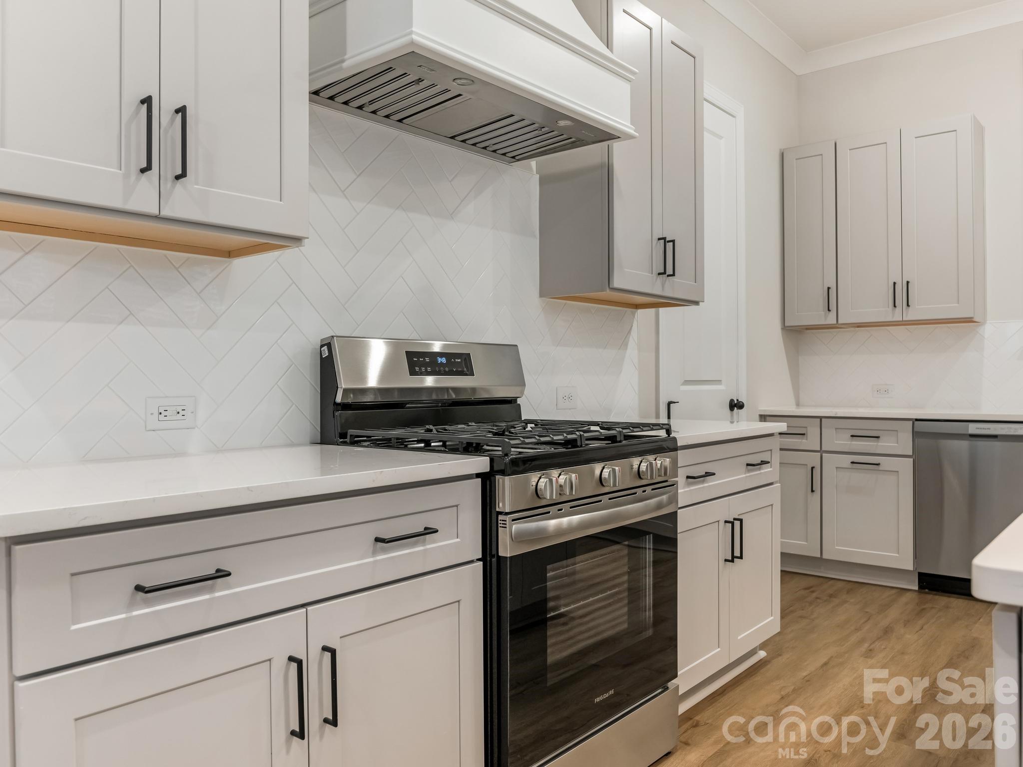 428 Woodvale Place Property Photo 10