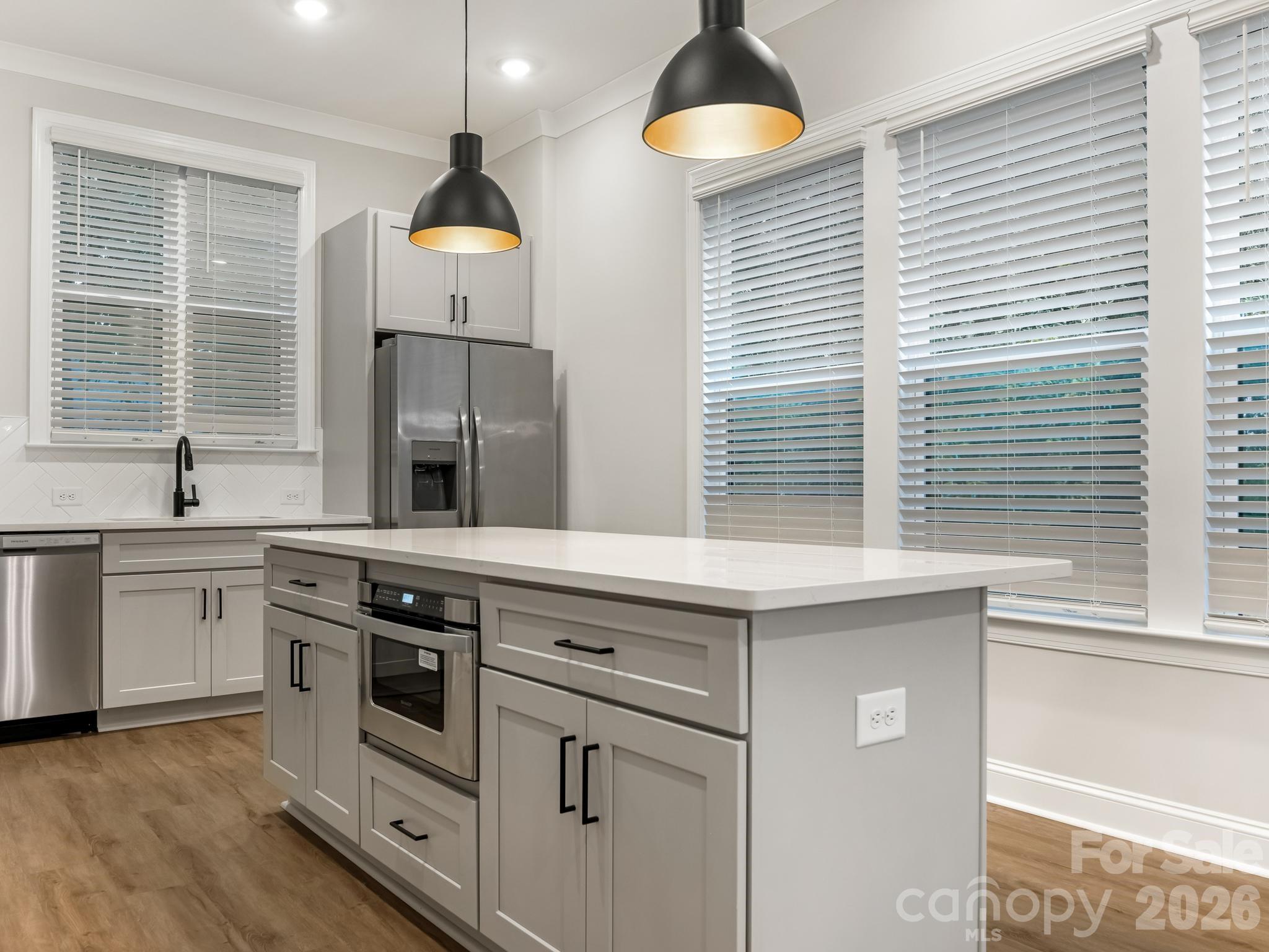 428 Woodvale Place Property Photo 11