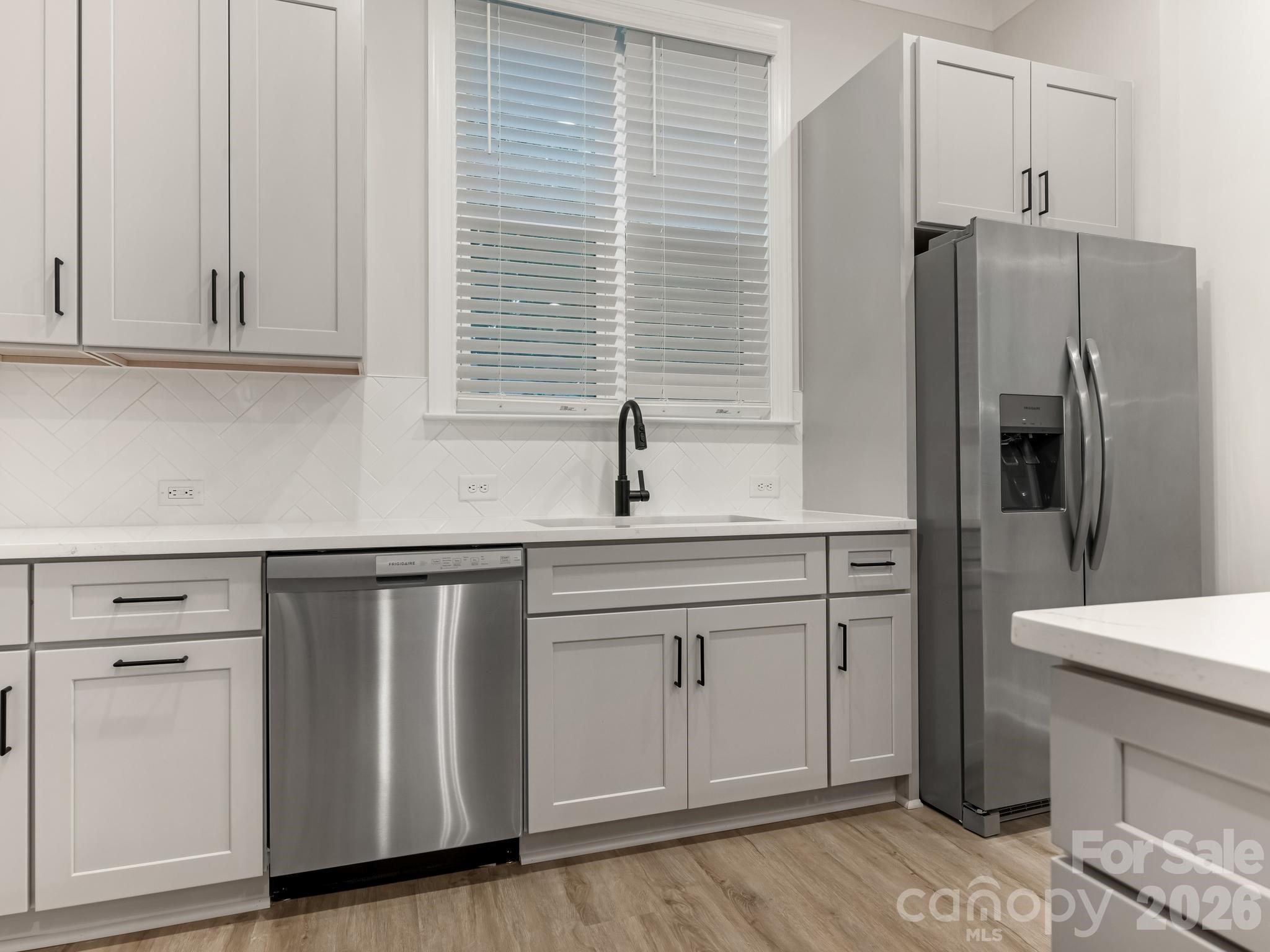 428 Woodvale Place Property Photo 12