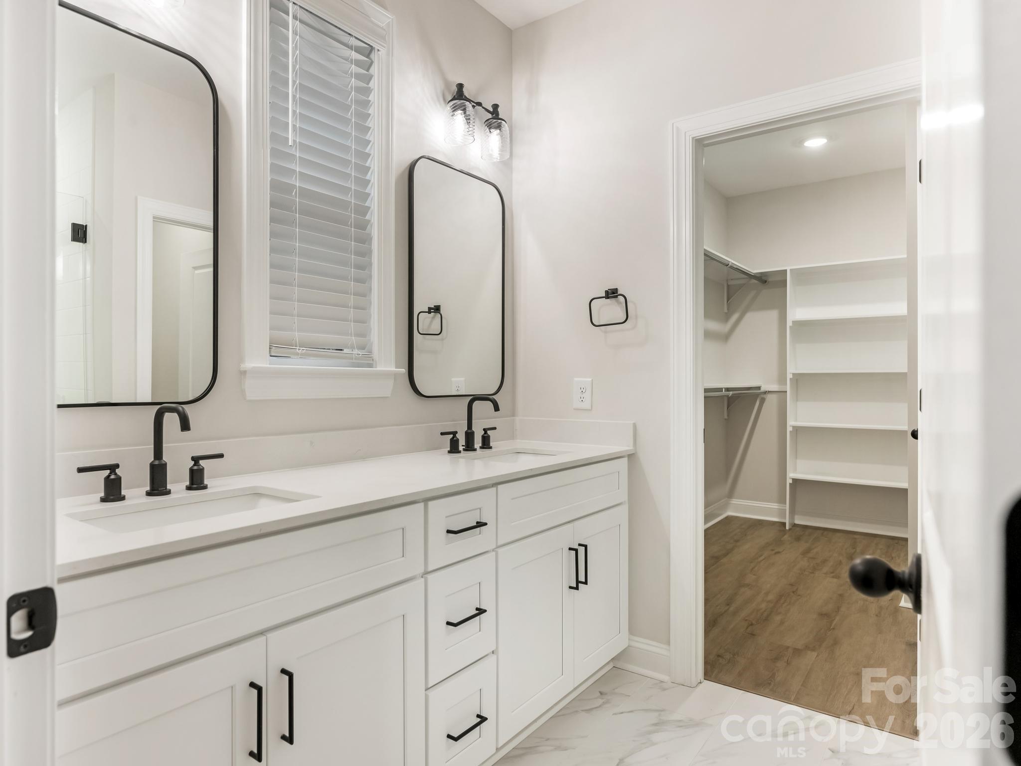 428 Woodvale Place Property Photo 18