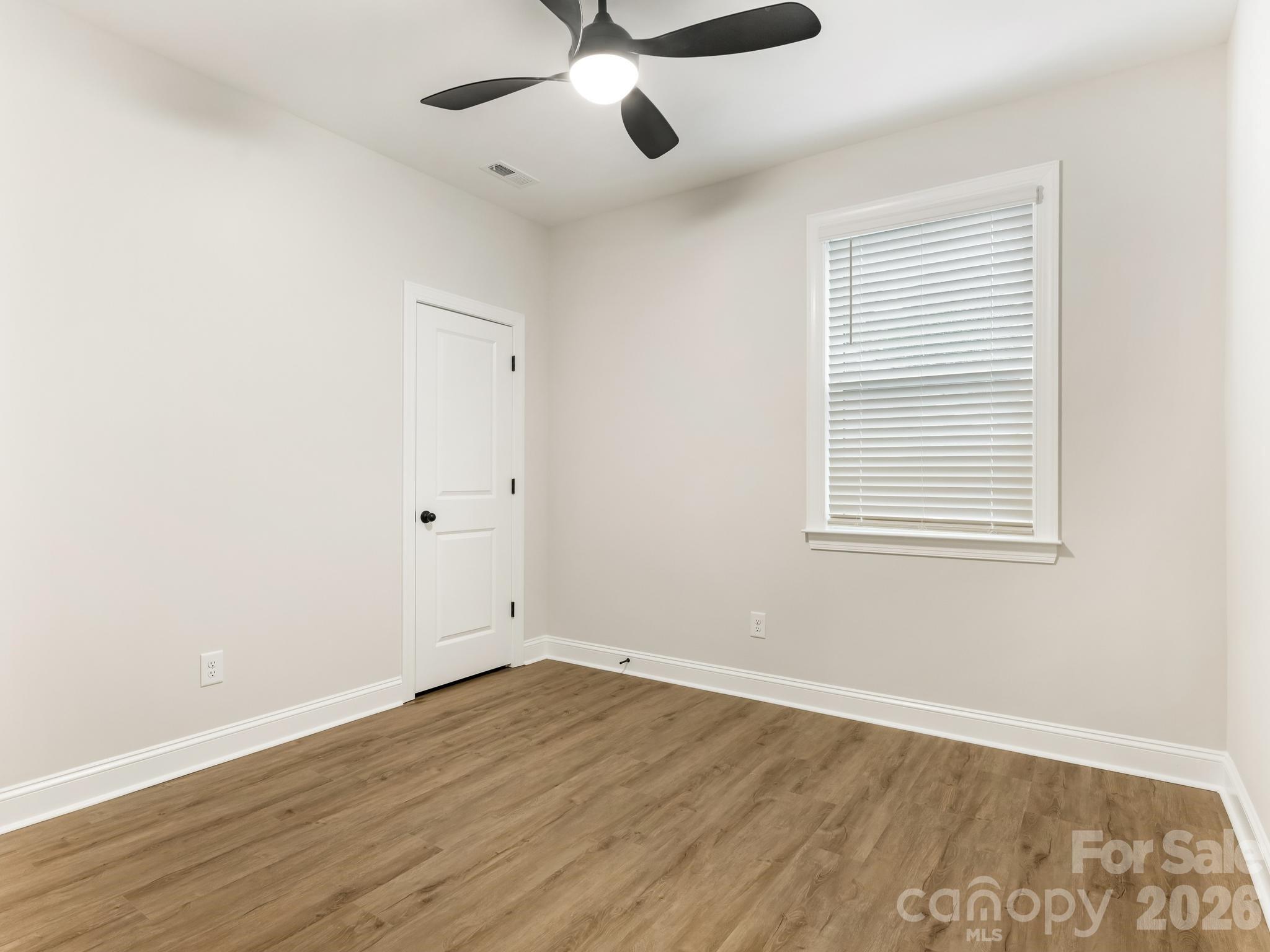 428 Woodvale Place Property Photo 25