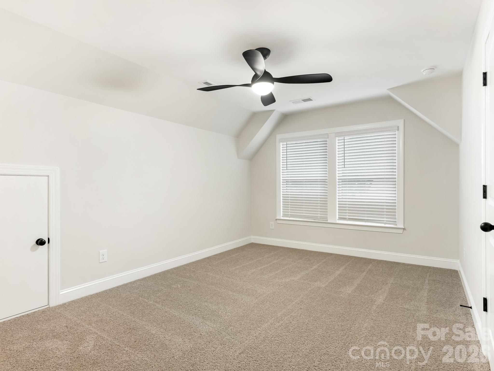 428 Woodvale Place Property Photo 26